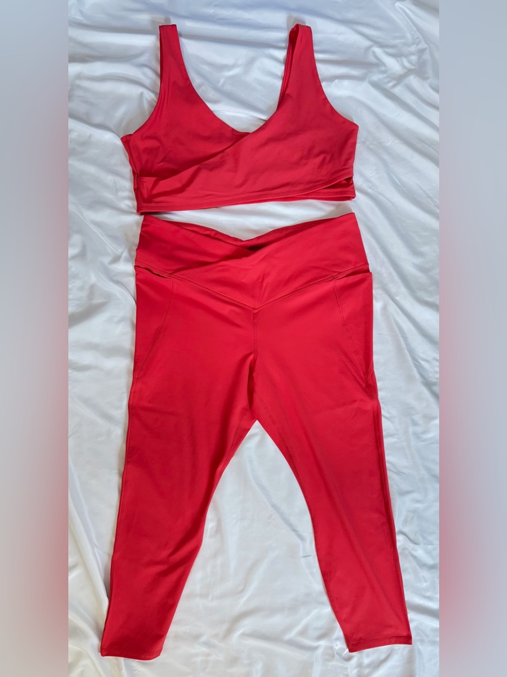 Fabletics V-Cut High-Waist Leggings in Bright Red
